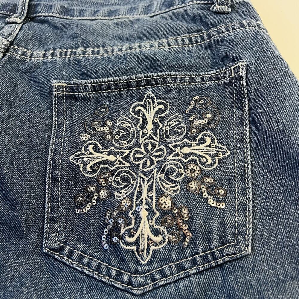 Romwe Denim Shorts With Cross Printed Design On Back Pockets Women Size XL. - Picture 3 of 4
